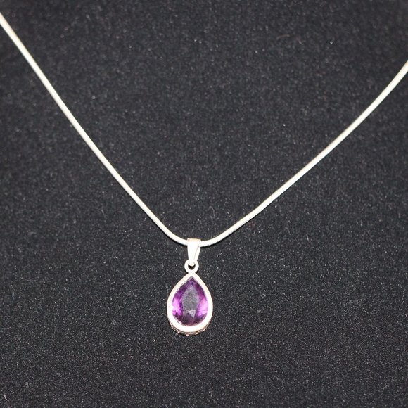 Sterling Silver Necklace with amethyst pendant - Picture 1 of 9